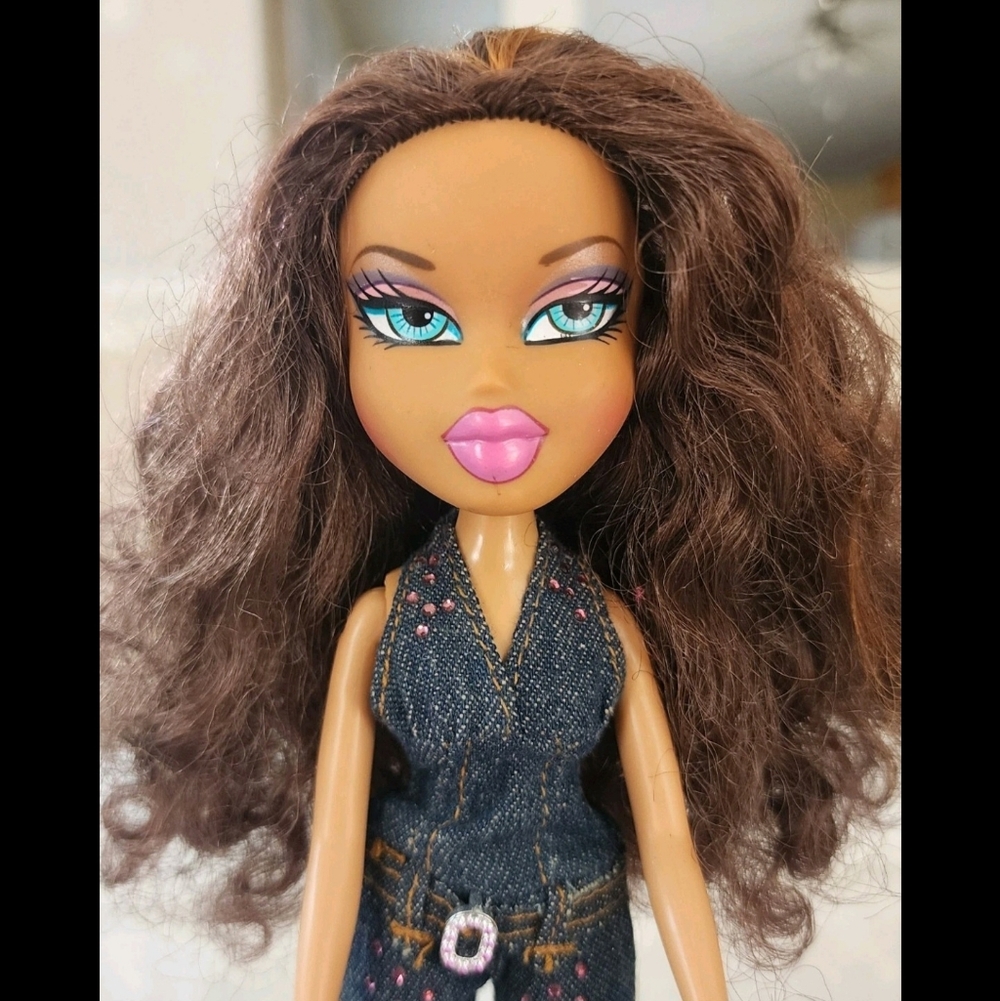 MGA Bratz Dynamite Nevra Doll 2001 in Girls Nite Out Sasha Jumpsuit Beautiful - Picture 3 of 6
